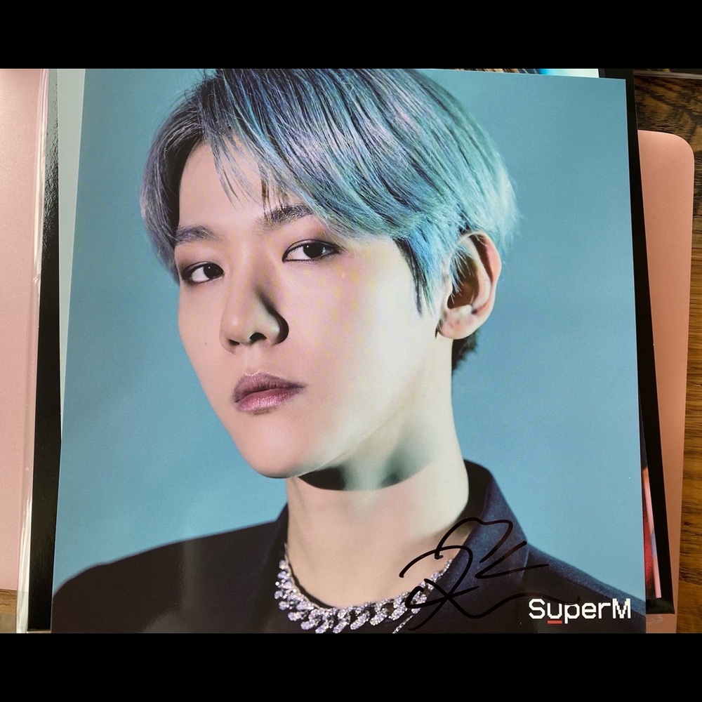 !Baekhyun Super M signed mini poster!